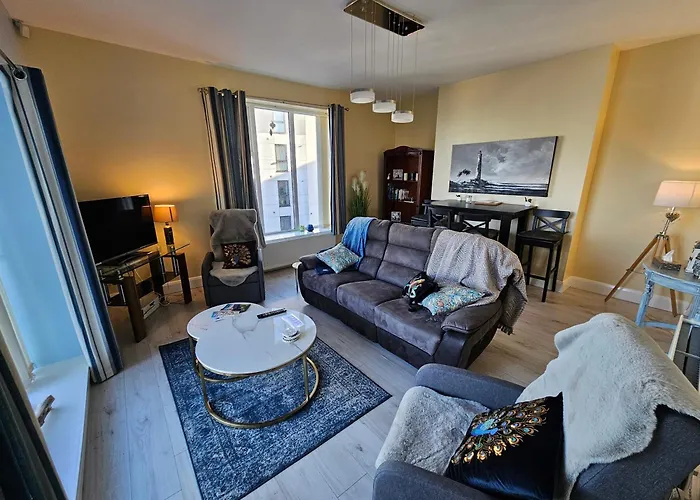 Atlantic Views Middle Floor